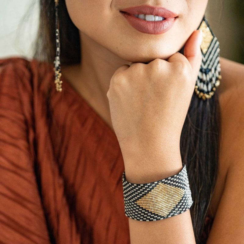 brooklyn-diamond-beaded-stretch-bracelet-black-lxbr0204-44171109236929.jpg